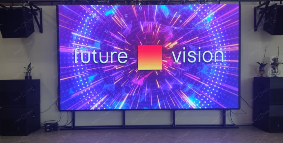 Светодиодный экран для загородного комплекса «Вудлэнд»